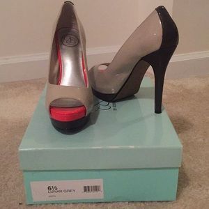 Jessica Simpson Edith pump. Only worn once!